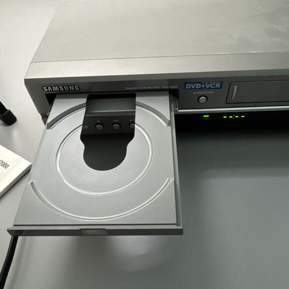 Samsung DVD-V2000 DVD VCR Combo w/ Remote 4 Head Hi-Fi Stereo VHS Player TESTED - Picture 4 of 16